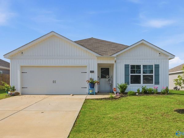18795 Wicklow Circle, Athens, AL 35613