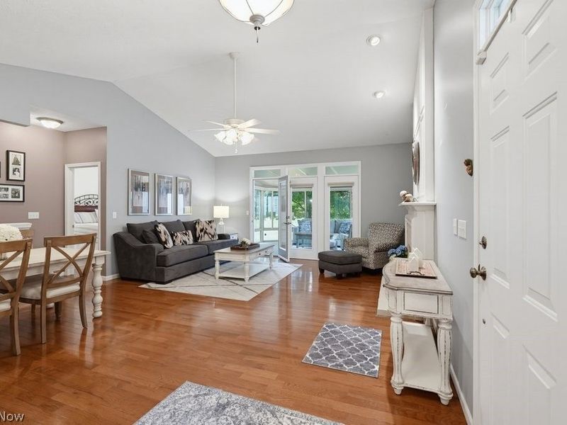 8578 Pine Creek Lane, Northfield, OH 44067 Photo 11