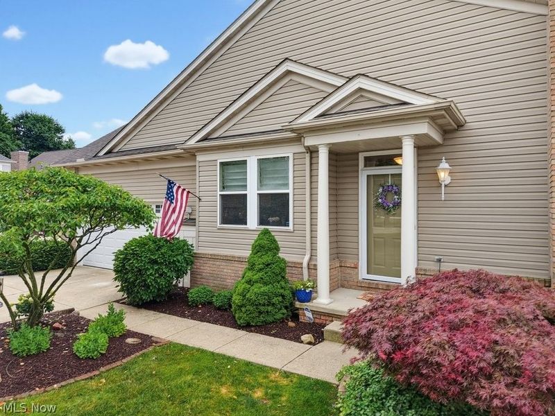 8578 Pine Creek Lane, Northfield, OH 44067 Photo 2