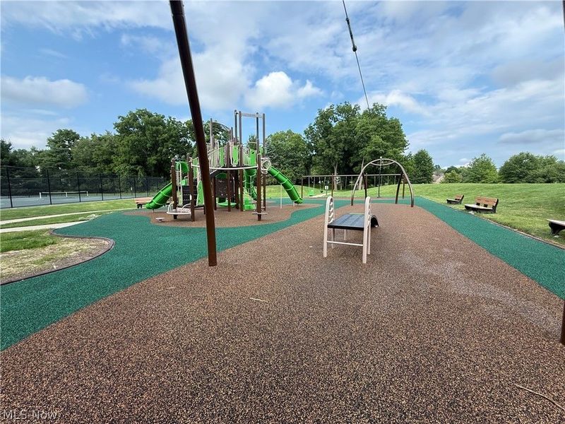 8578 Pine Creek Lane, Northfield, OH 44067 Photo 49