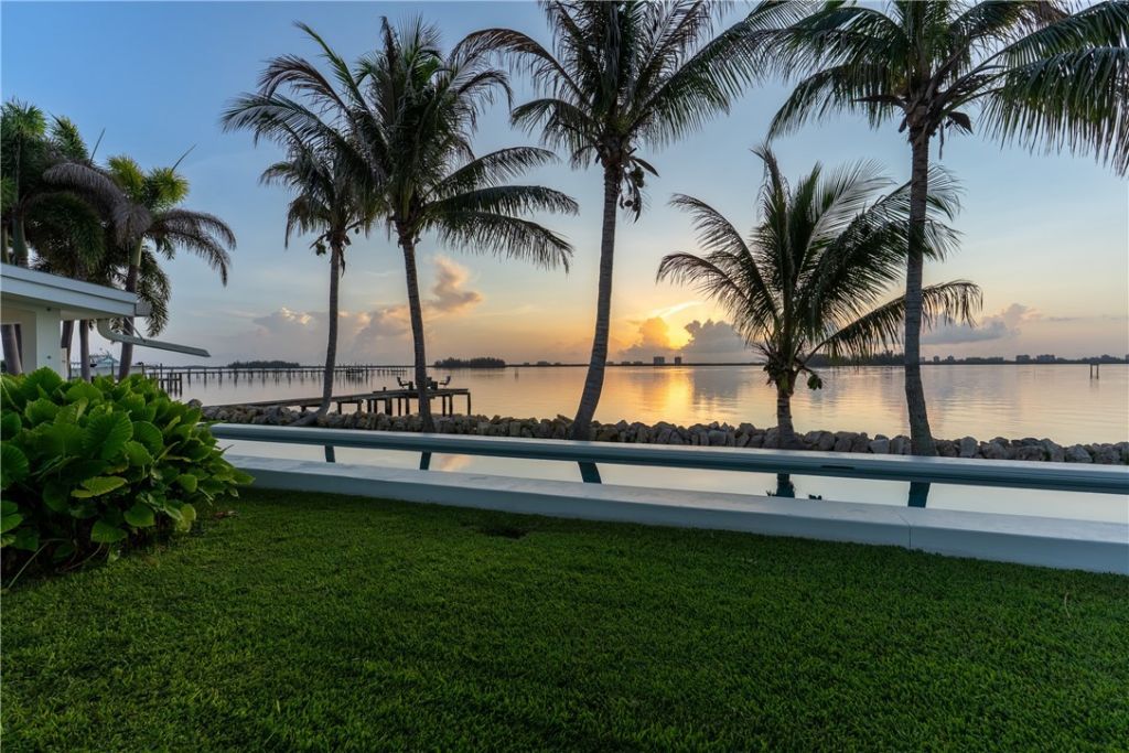 497 River Prado, Fort Pierce, FL 34946 Photo