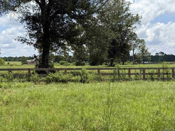22390 Plank Rd, Zachary, LA 70791