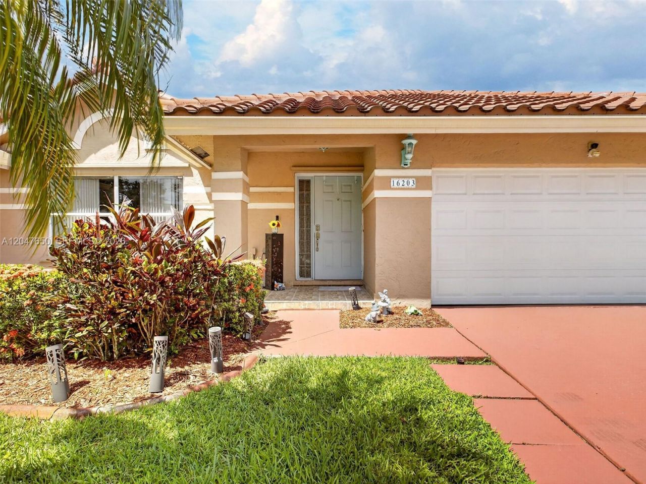 16203 NW 8th Dr, Pembroke Pines, FL 33028 Photo