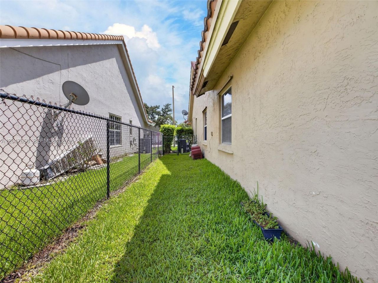 16203 NW 8th Dr , Pembroke Pines, FL 33028 Photo