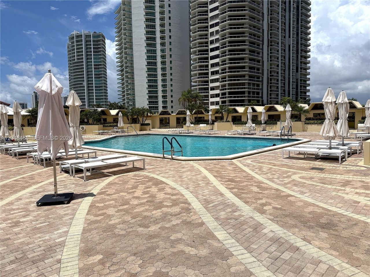 20191 E Country Club Dr, Unit 2601, Aventura, FL 33180 Photo