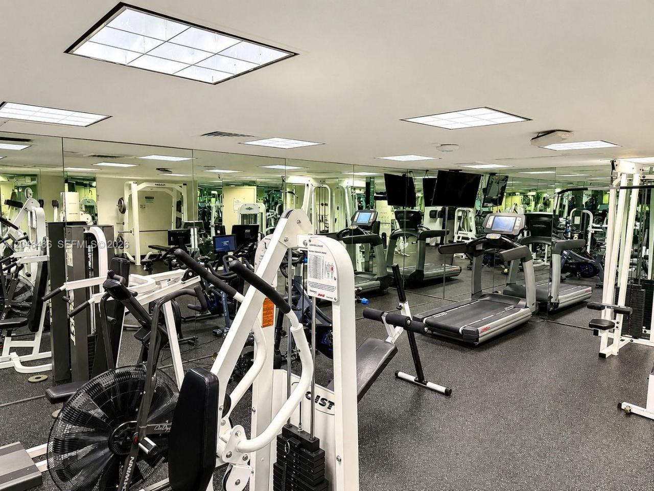 20191 E Country Club Dr, Unit 2601, Aventura, FL 33180 Photo