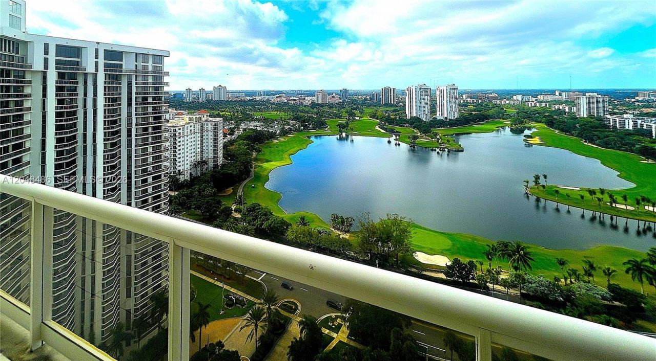 20191 E Country Club Dr, Unit 2601, Aventura, FL 33180 Photo