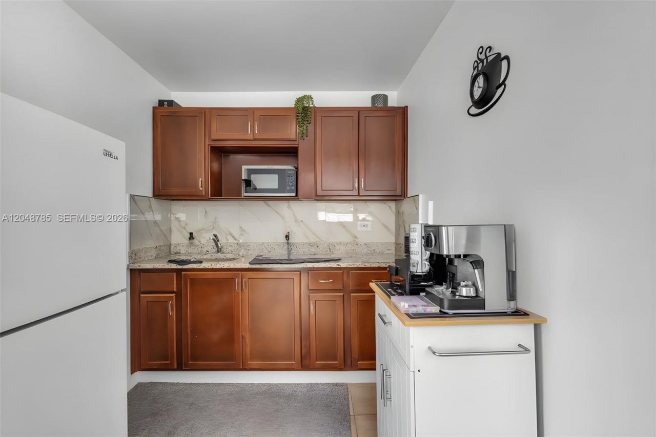 6084 E 7th Ave , Hialeah, FL 33013 Photo