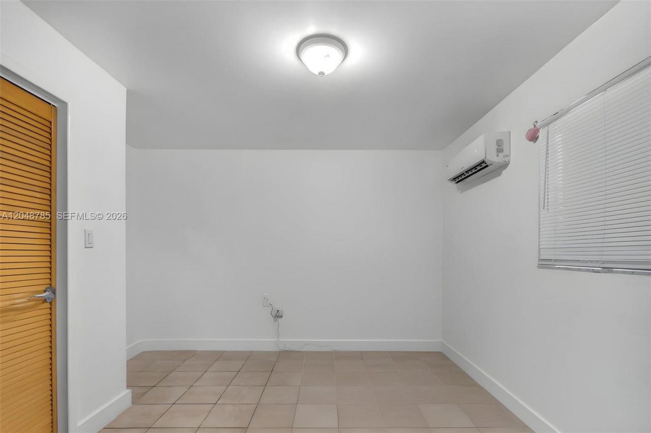 6084 E 7th Ave , Hialeah, FL 33013 Photo