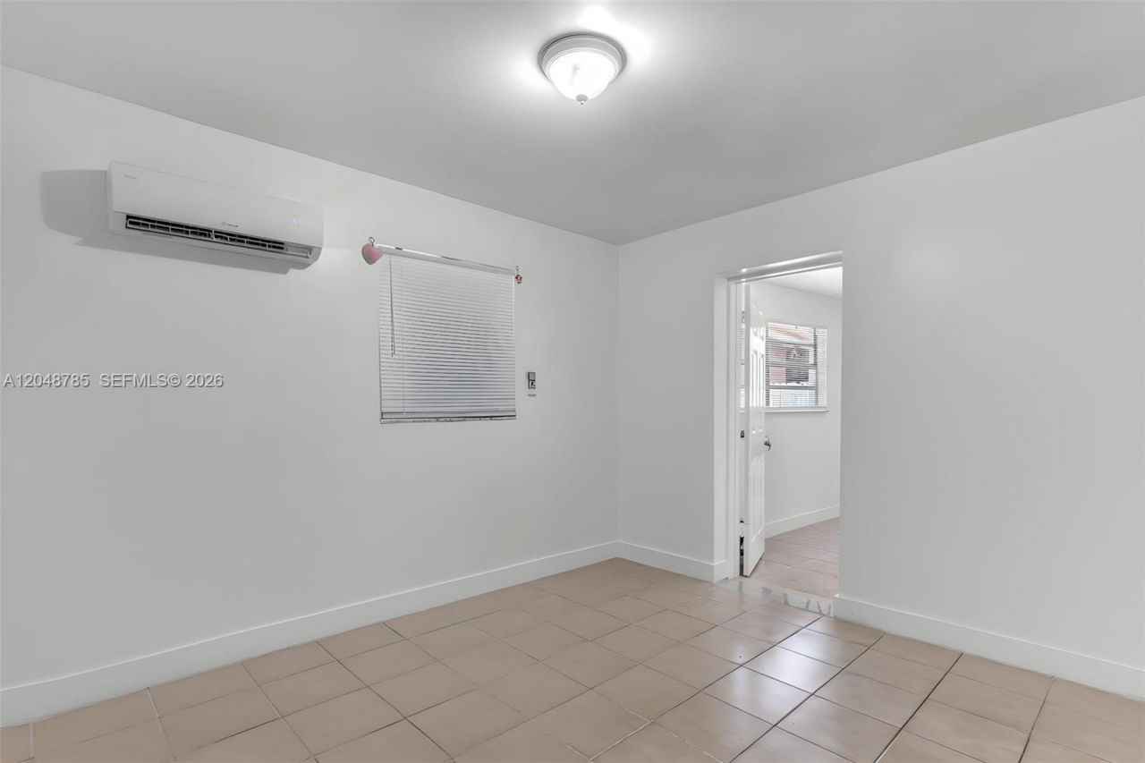 6084 E 7th Ave , Hialeah, FL 33013 Photo