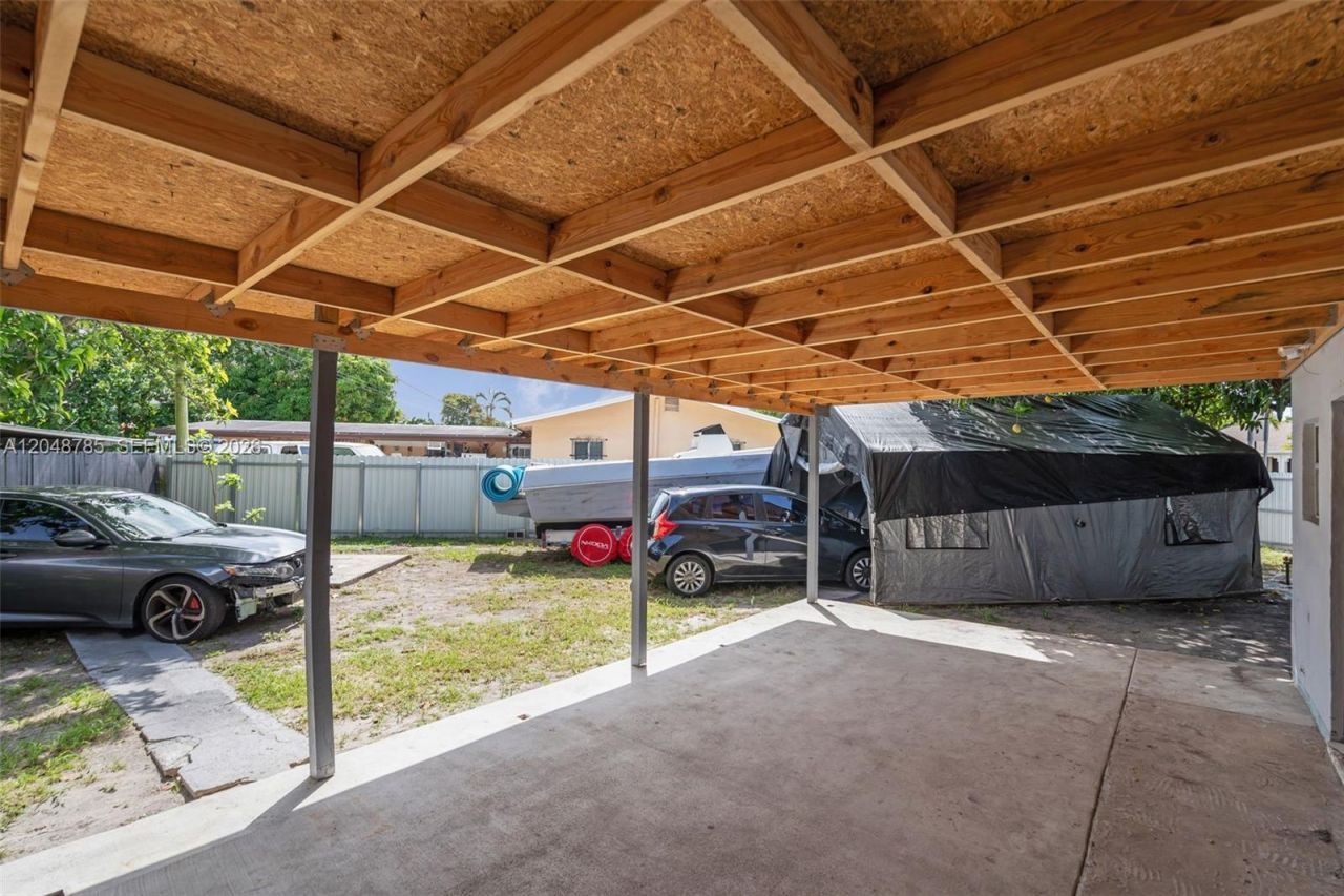 6084 E 7th Ave , Hialeah, FL 33013 Photo