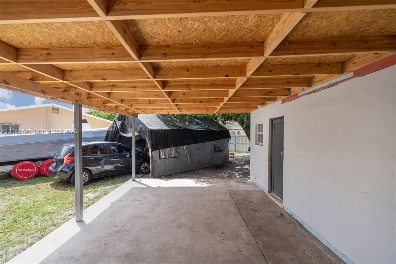 6084 E 7th Ave , Hialeah, FL 33013 Photo