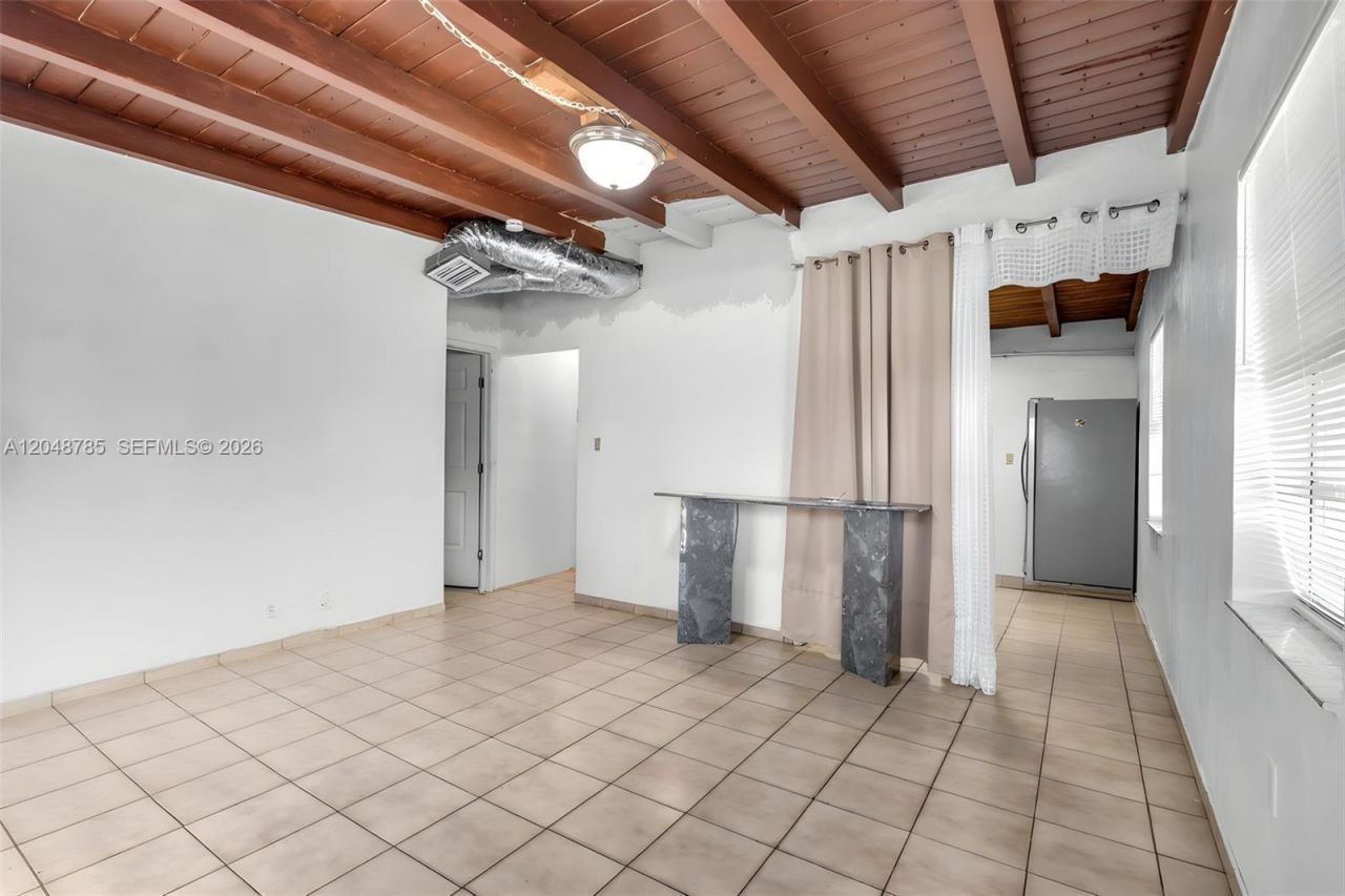 6084 E 7th Ave , Hialeah, FL 33013 Photo