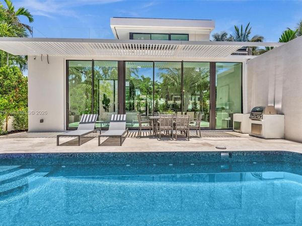 4504 Sheridan Ave , Miami Beach, FL 33140