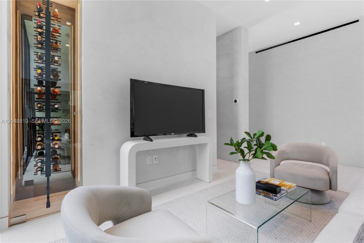 4504 Sheridan Ave , Miami Beach, FL 33140 Photo