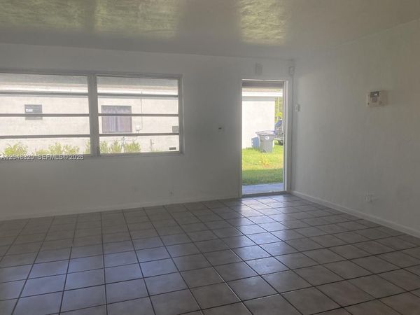 5904 SW 27th St , West Park, FL 33023