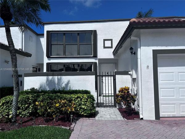786 SW 158th Way , Pembroke Pines, FL 33027