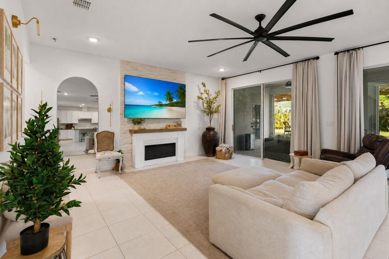 5648 NW Lorna Court, Port Saint Lucie, FL 34986 Photo