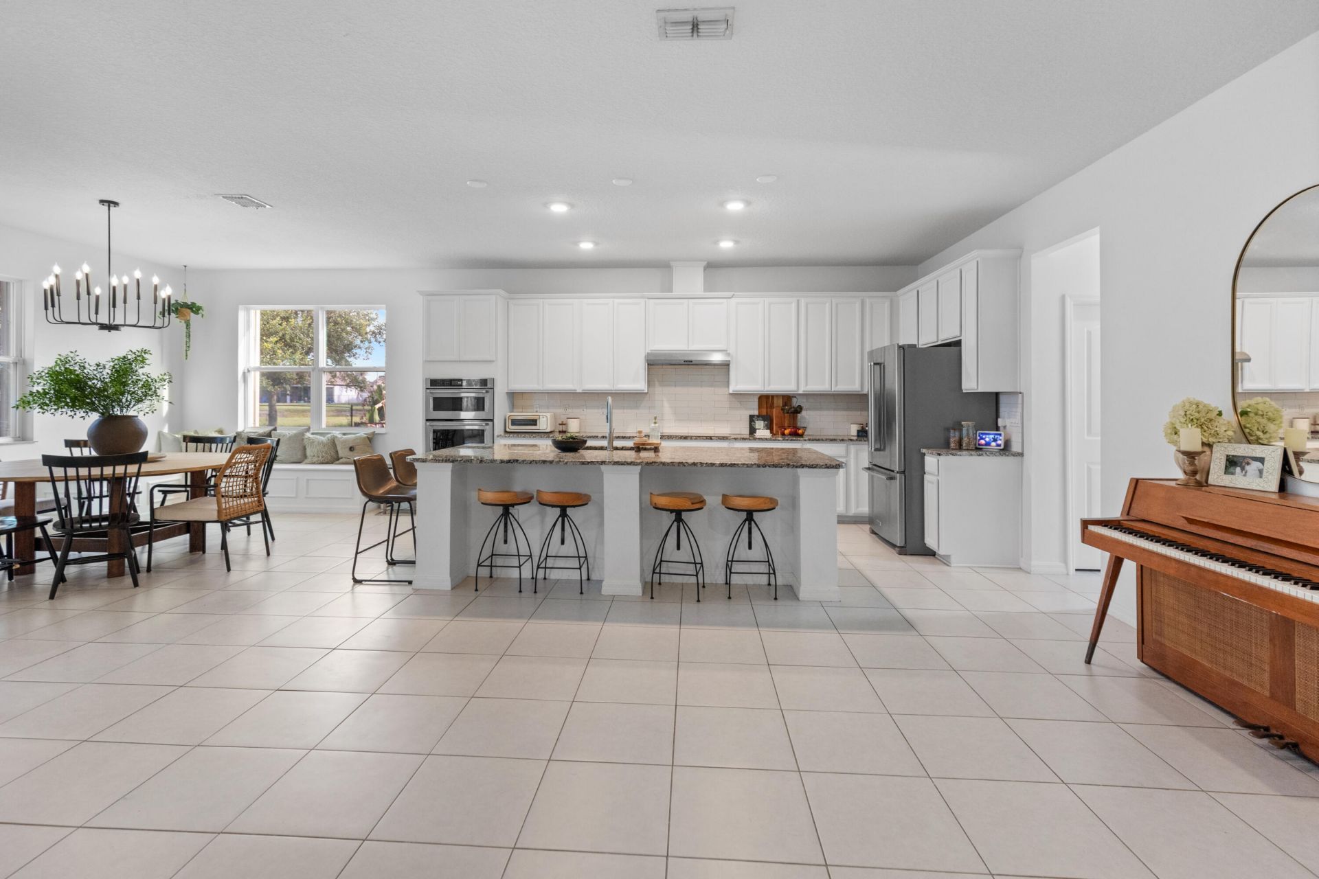 5648 NW Lorna Court, Port Saint Lucie, FL 34986 Photo