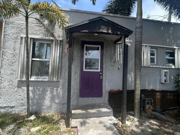 25 SW 10th Street, Unit 8, Dania Beach, FL 33004