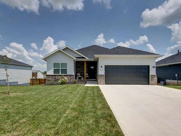 1224 S Birch Avenue , Springfield, MO 65802