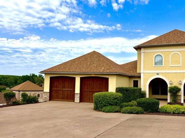 130 N Tuscany Drive , Hollister, MO 65672
