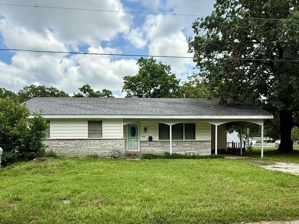2001 Dewey Street , Galena, KS 66739