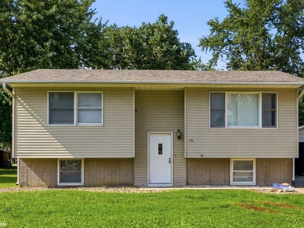 710 N Bergdahl Court, Mount Pleasant, IA 52641