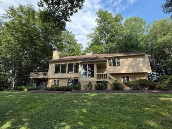 9 OAK TREE HOLLOW ROAD, WEST CHESTER, PA 19382