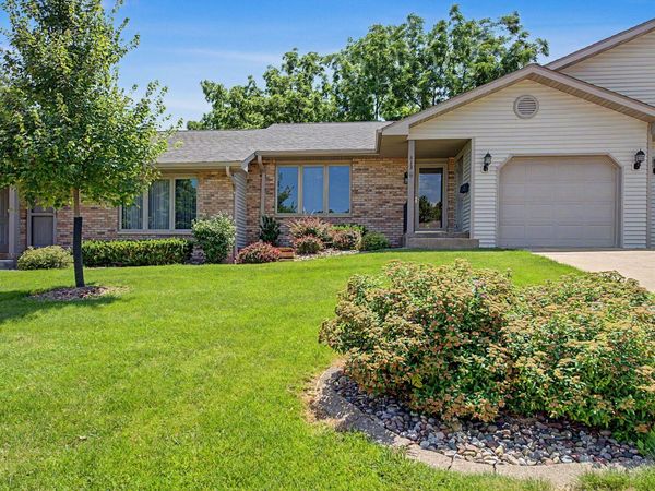 813 Shadow Bluff Drive, GALENA, IL 61036