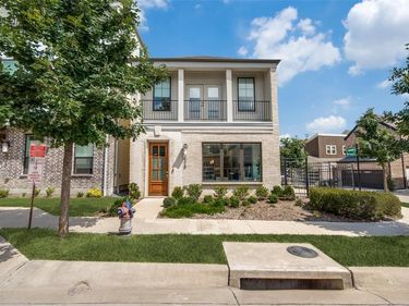 8218 Manoa Drive, Dallas, TX 75231