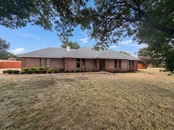 127 Jason Drive, Red Oak, TX 75154