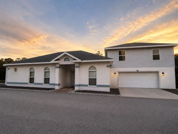 217 E 19TH AVENUE , MOUNT DORA, FL 32757