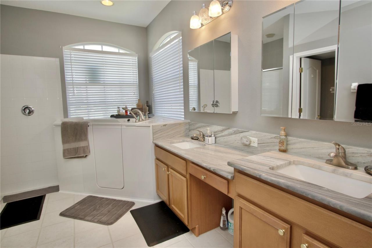 11205 Edge Park Drive , Hudson, FL 34667 Photo