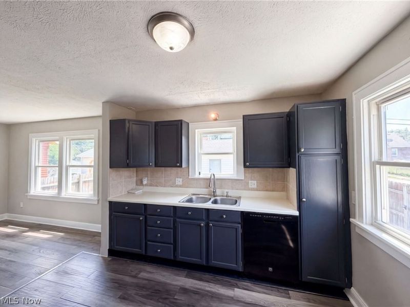 4415 Oak Park Avenue, Cleveland, OH 44109 Photo 6
