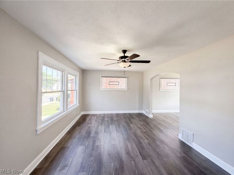 4415 Oak Park Avenue, Cleveland, OH 44109 Photo 8