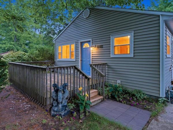 203 S Clinton Street, New Buffalo, MI 49117