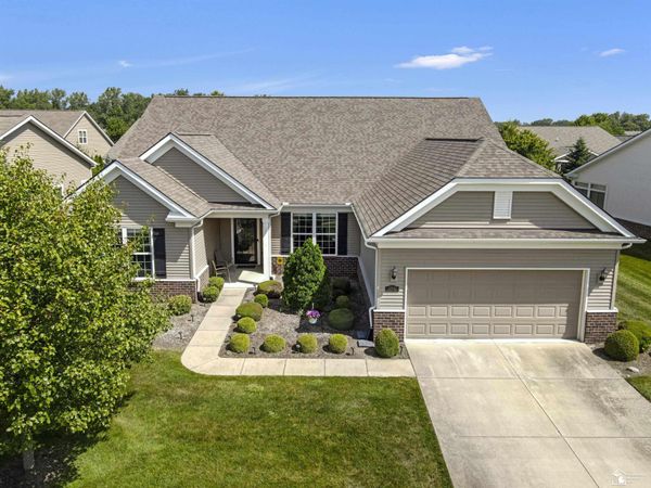 23930 Montague Drive, Flat Rock, MI 48134