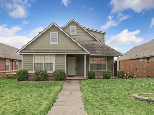 3805 SW Gibson Avenue , Bentonville, AR 72712
