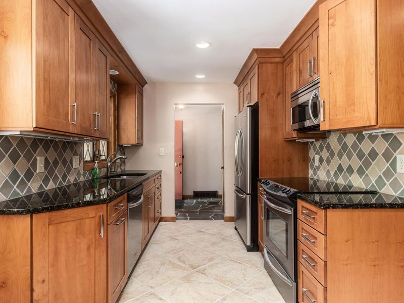 5822 Falmouth Court, Columbus, OH 43085 Photo 12
