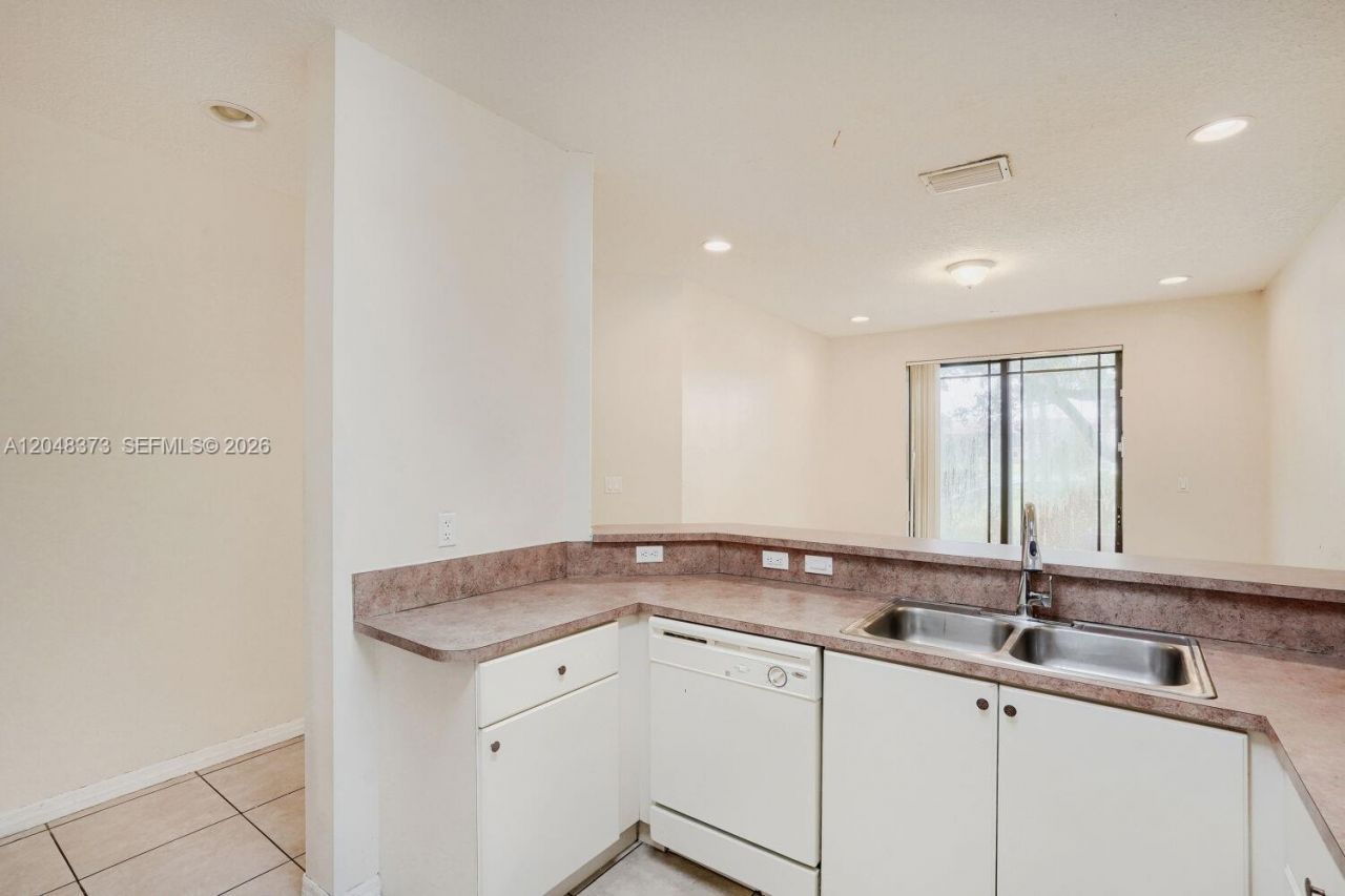 666 NE 35th Ave, Homestead, FL 33033 Photo