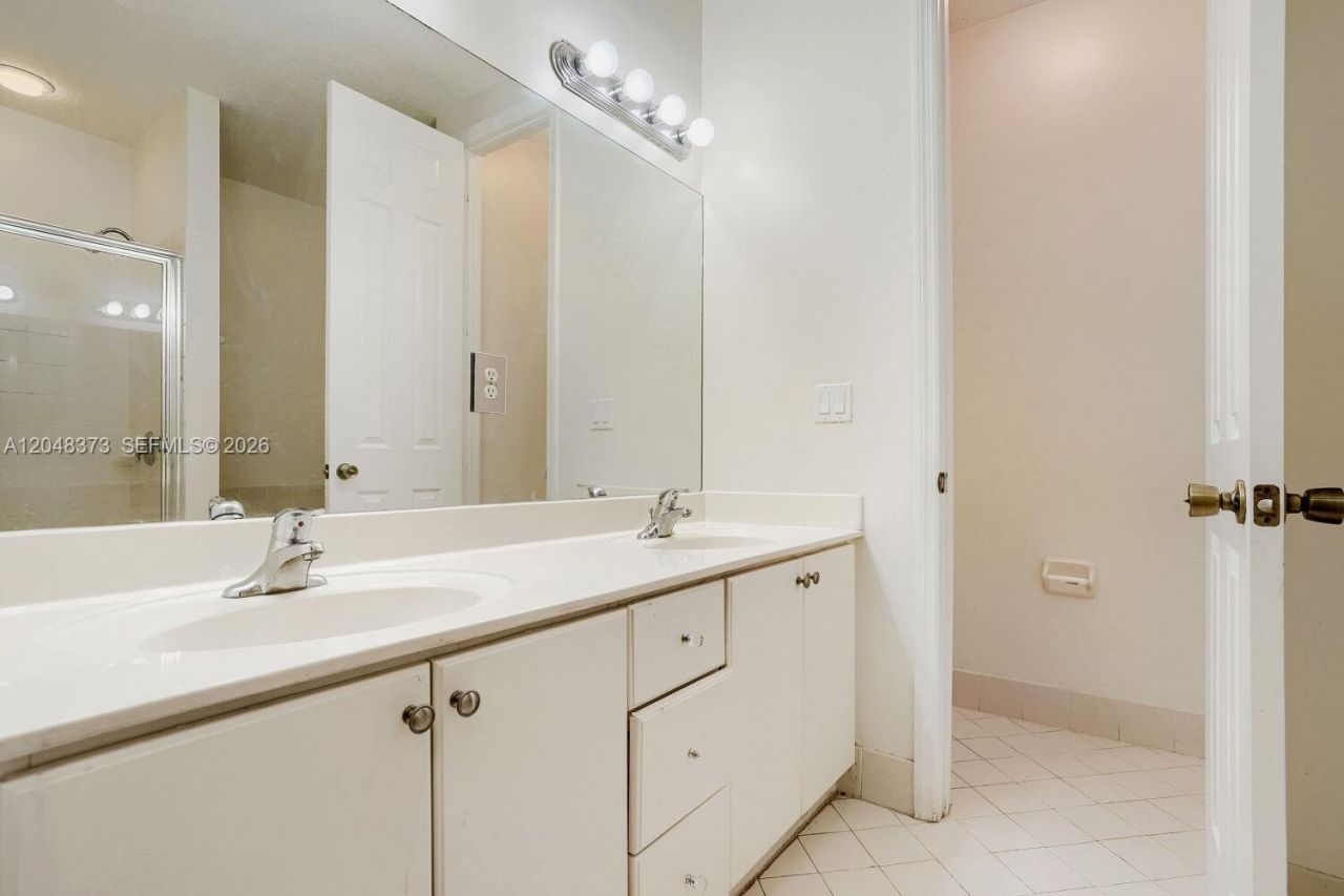 666 NE 35th Ave, Homestead, FL 33033 Photo