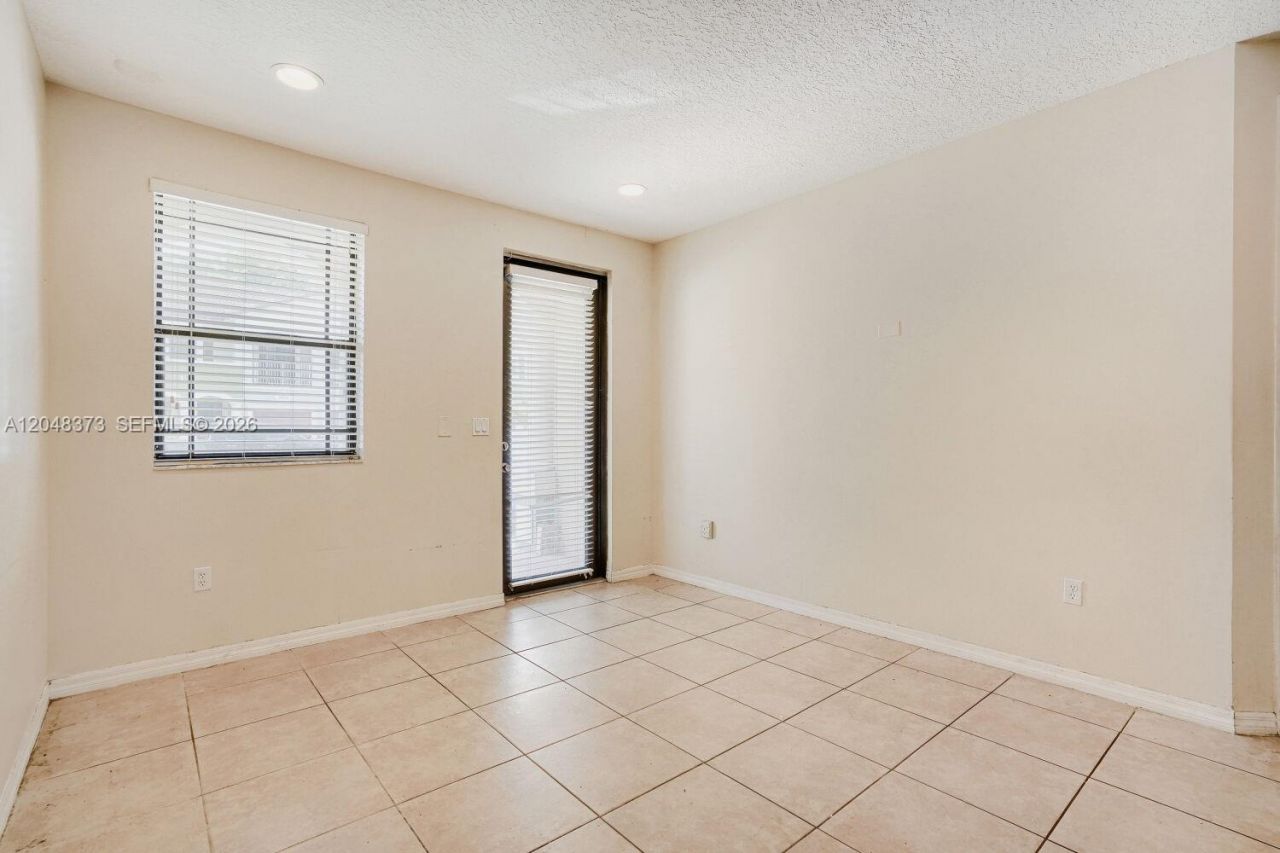 666 NE 35th Ave, Homestead, FL 33033 Photo