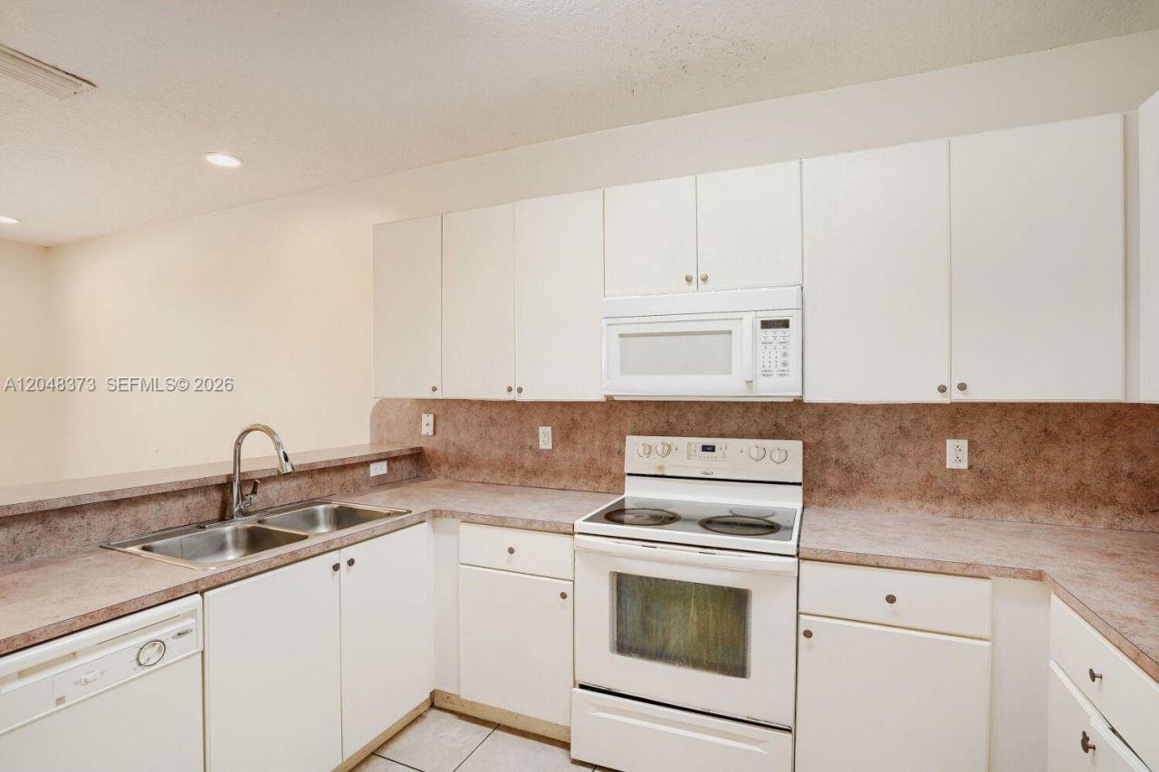 666 NE 35th Ave, Homestead, FL 33033 Photo