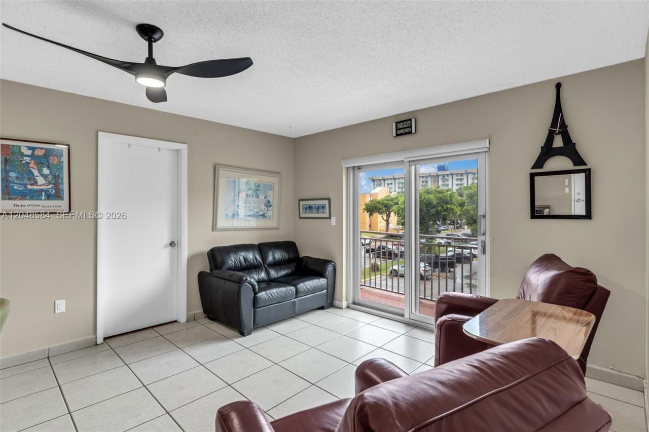 4715 NW 7th St , Unit 306-2, Miami, FL 33126 Photo