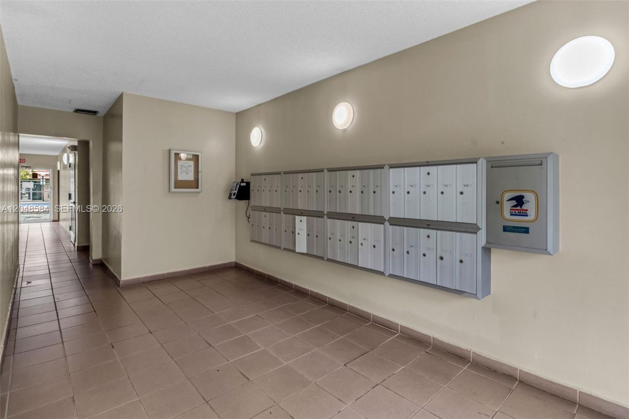 4715 NW 7th St , Unit 306-2, Miami, FL 33126 Photo