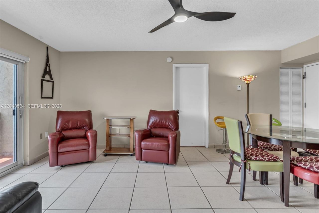 4715 NW 7th St , Unit 306-2, Miami, FL 33126 Photo