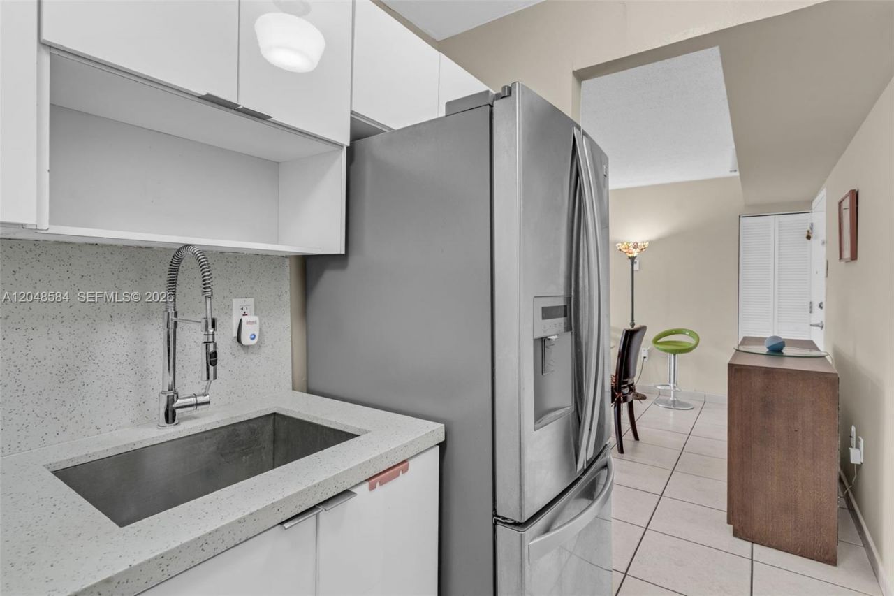 4715 NW 7th St , Unit 306-2, Miami, FL 33126 Photo