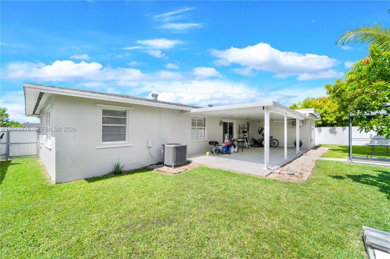 1759 W Mowry Ct , Homestead, FL 33030 Photo