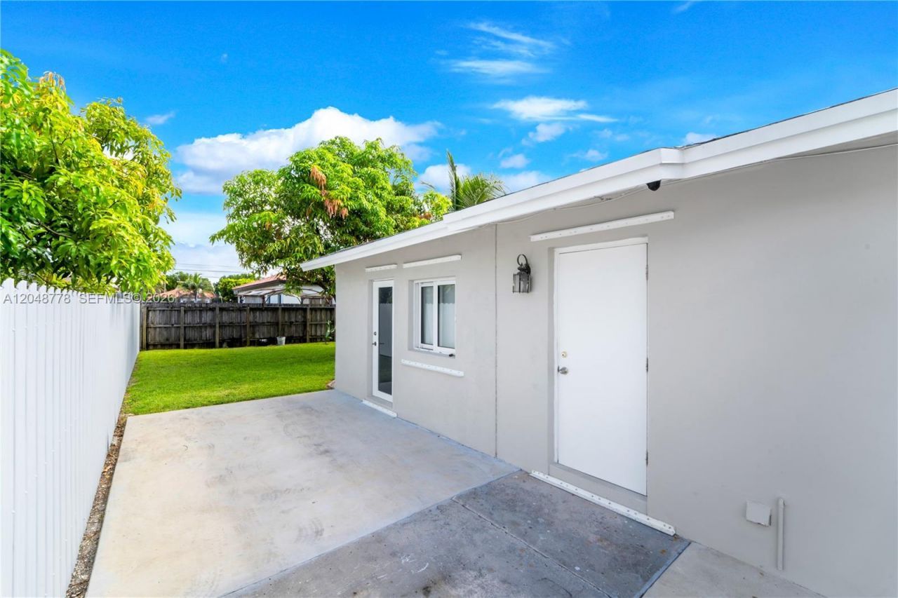 1759 W Mowry Ct , Homestead, FL 33030 Photo